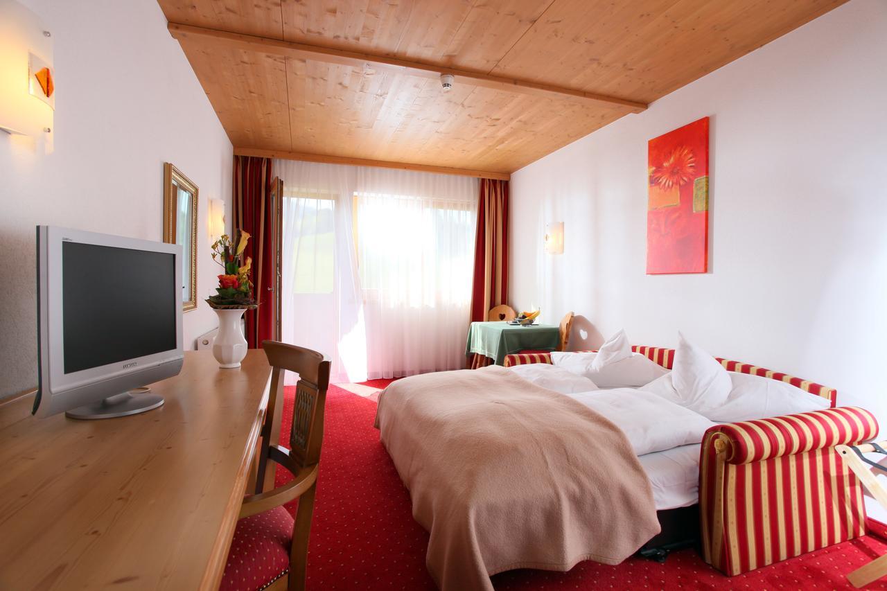 Alpenhotel Landhaus Kuechl Kirchberg in Tirol Exteriör bild