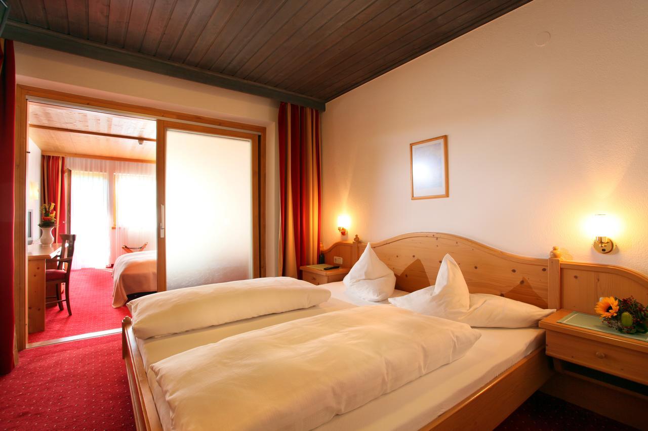 Alpenhotel Landhaus Kuechl Kirchberg in Tirol Exteriör bild